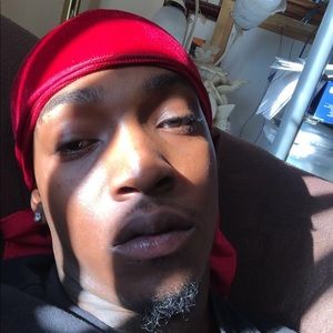 Meet your Posher, Avery